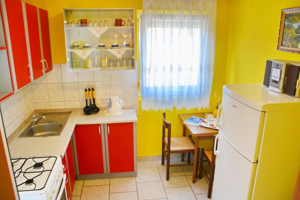 Apartments Sandra Vir Ngoại thất bức ảnh