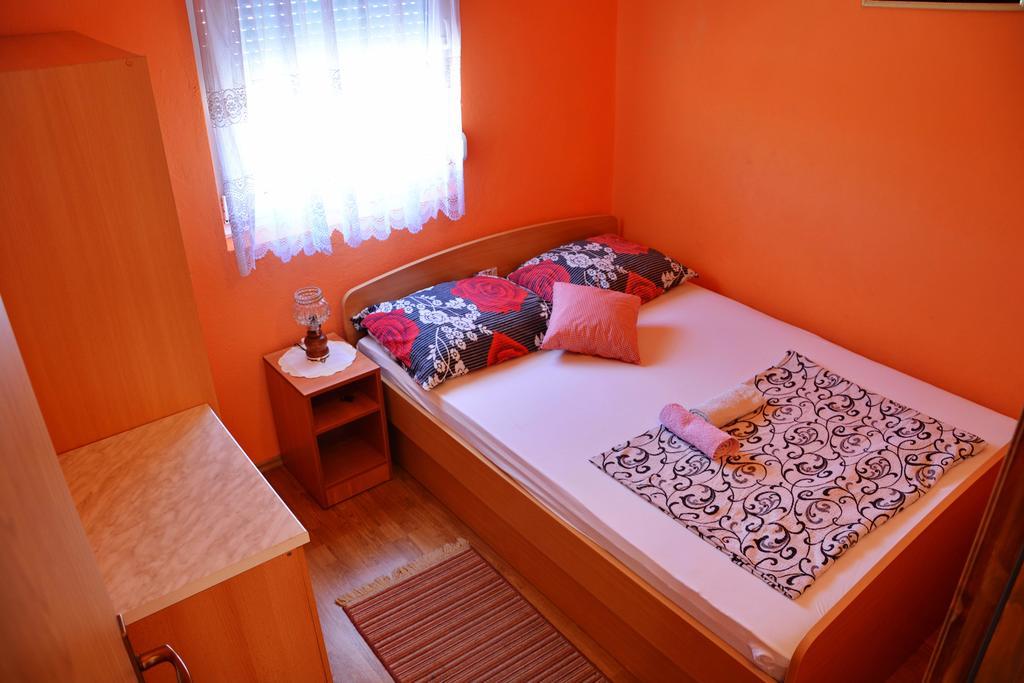 Apartments Sandra Vir Ngoại thất bức ảnh