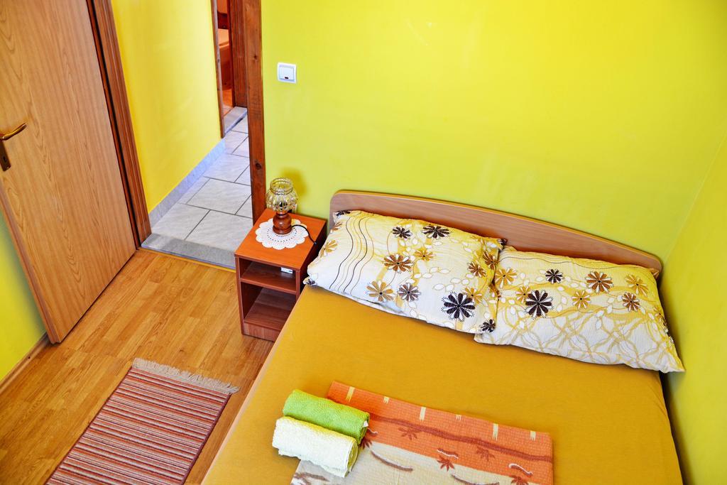 Apartments Sandra Vir Ngoại thất bức ảnh