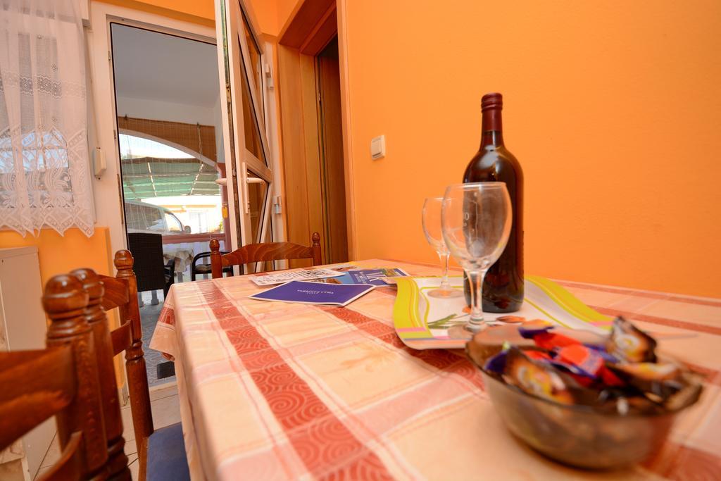 Apartments Sandra Vir Ngoại thất bức ảnh