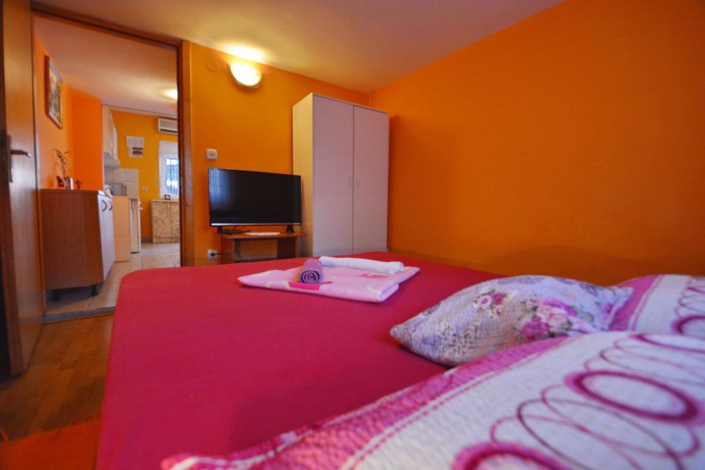 Apartments Sandra Vir Ngoại thất bức ảnh