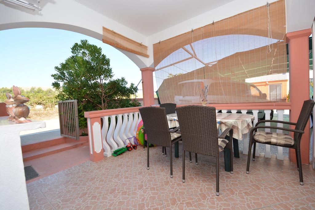 Apartments Sandra Vir Ngoại thất bức ảnh